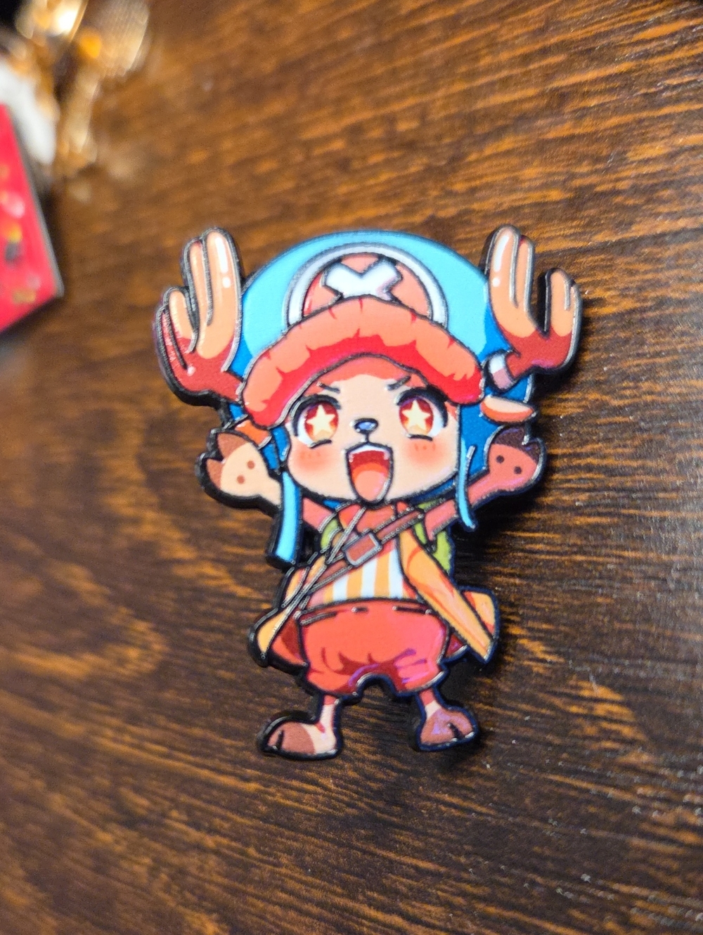 Onepiece Chibi Tony Tony Chopper Pin - Blue & Red